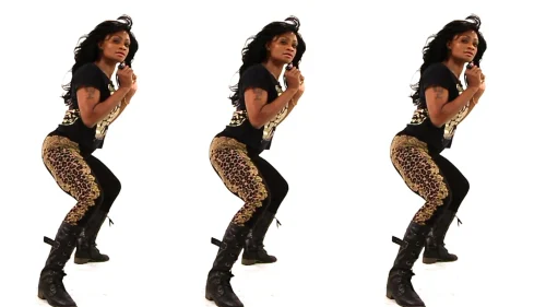 Twerking включва усукване и резки движения на бедрата, която подобрява гъвкавостта на тялото.