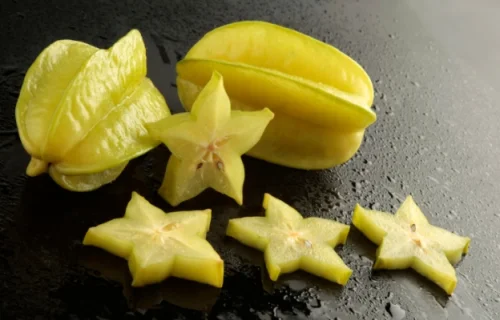 Колкото красива и вкусна, толкова и диетична е карамболата със своите силни антиоксидантни действия