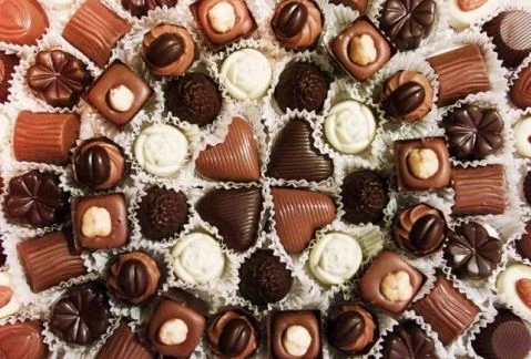 Шоколадът е вкусен, но трябва да го ограничим до 1-2 седмично.