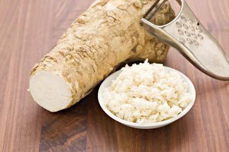 Корен от хрян помага за лечение на гъбички на краката