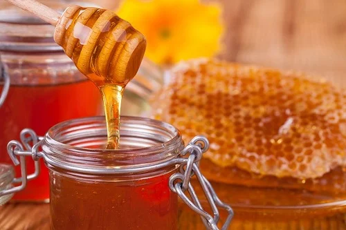 Медът от евкалипт има цвят на тъмен кехлибар и средна текстура, поизвежда се най-вече в Австралия.