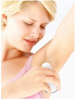 Herbal Clear Aloe Fresh Натурален дезодорант използва максимално ползите от Алое Вера в комбинация с Витамин A и E
