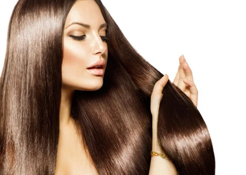 Подхранващ перлен шампоан - Collagen & Keratin от Collagena прави косата мека и гладка и и придава изящен блясък