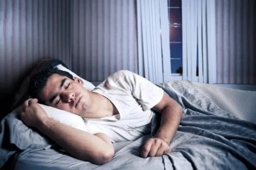 Melatonin Natural Mint Flavor от Doctor`s Best се грижи за добрия нощен сън и има антиоксидантни свойства