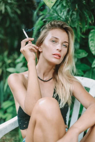 Nicorette Clear 15 мг/16 часа 7 трансдермални пластири на топ цена от Johnson & Johnson премахва желанието за пушене.