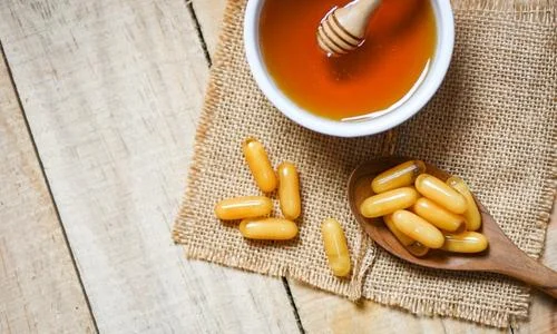 Пчелно Млечице за Силен Имунитет капсули е натурален продукт за имунна подкрепа.