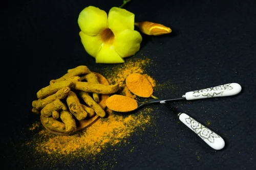 Organic Curcuma Latte with Coconut & Ceylon Cynnamon Powder 175 гр на ниска цена от Mattisson Healthstyle Спомага за облекчаване на болката в ставите. 