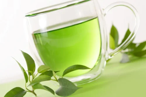 Mega Green Tea Extract от Myprotein подобрява сърдечното здраве и влияе добре на нервната система