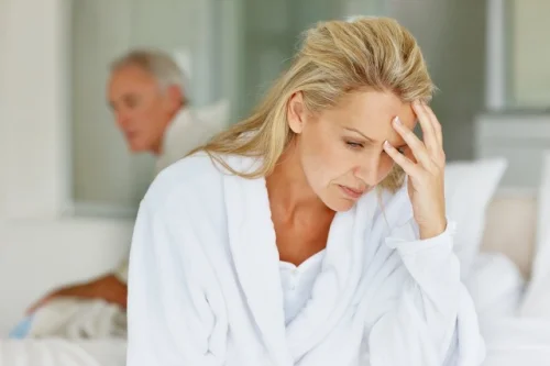 Complete Balance Menopause AM&PM Form на капсули премахва депресията, подобрява настроението и е богата на витамини и минерали