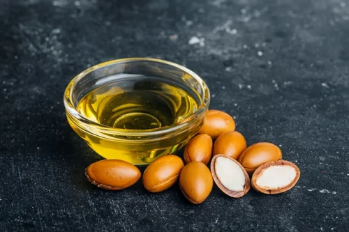 Argan Oil Shampoo All Hair Types 200 мл на топ цена от Olivolio прави косата плътна и лъскава.