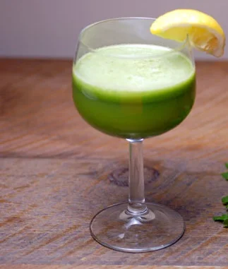 Ginkgo Biloba Juice на топ цена може да регулира холестерола и да поддържа тонуса.