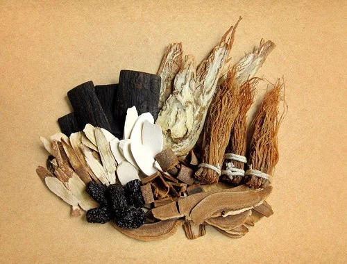 Korean Ginseng (Корейски Женшен) 500 мг 100 капсули на топ цена от Swanson има невероятни ползи в борбата със стреса