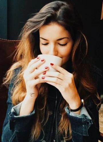 Kaffee kräftigот Tchibo на изгодна цена дава наситено усещане за черно кафе с интензивен аромат.