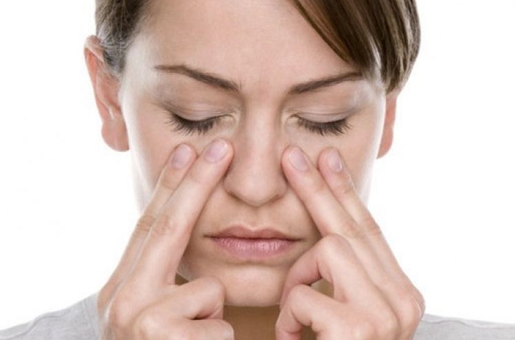 Синузитът може да причини нетърпима болка в областта на носа и главобол