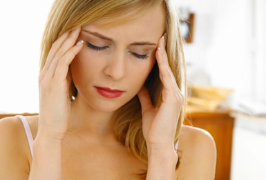 Дефицитът на Vitamin B9 води до главоболие.