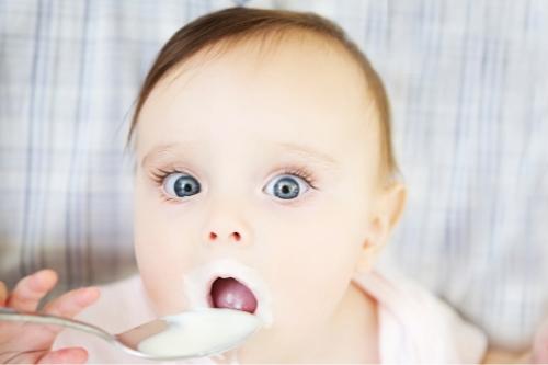 Пробиен бебе на капки е пробиотик за бебета, който успокоява коликите и помага при диария.