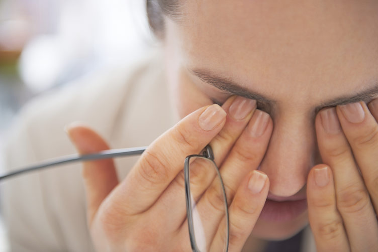 Ginkgold Eyes на Nature`s Way помага при умора в очите и очни болести