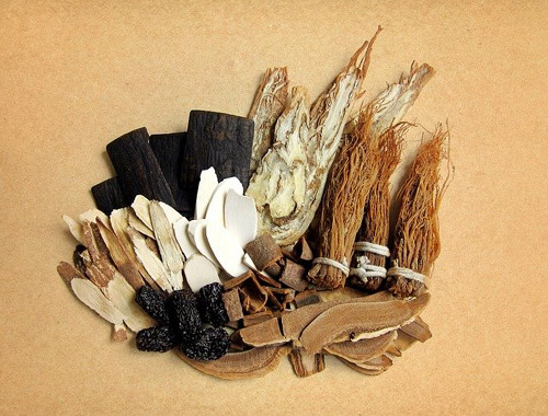 Korean Ginseng (Корейски Женшен) 500 мг 100 капсули на топ цена от Swanson има невероятни ползи в борбата със стреса